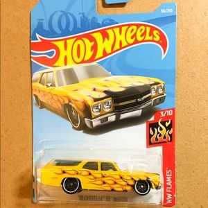 Hot Wheels '70 Chevelle SS Wagon 1/64